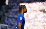 Liverpool rozważa alternatywy na skrzydło. PSG wycenia Barcolę na fortunę