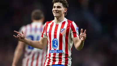 Barcelona na finiszu rozmów o Juliána Alvareza