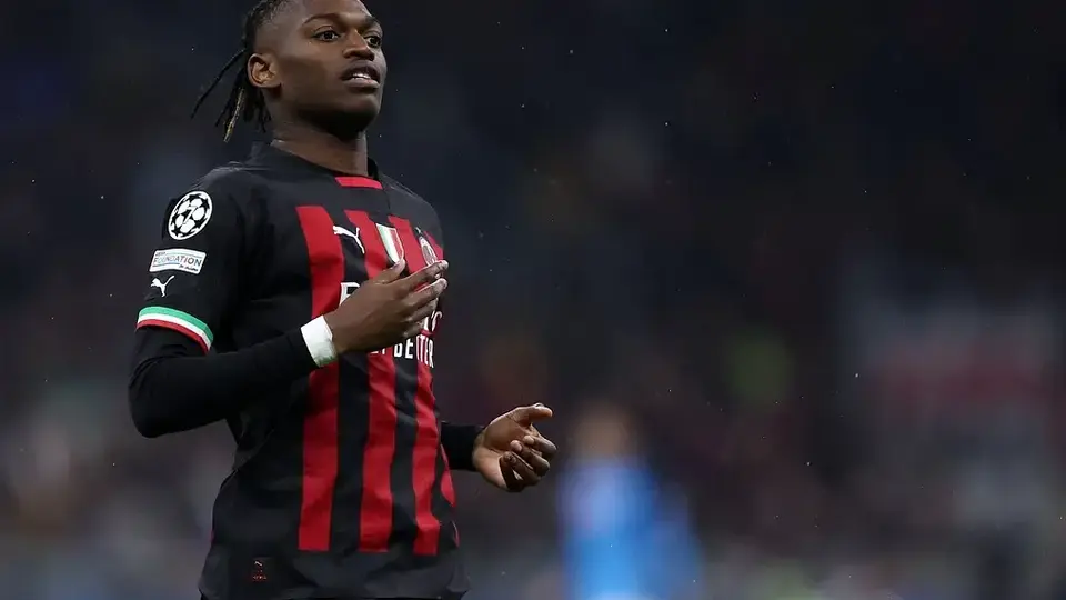 Fenerbahce z nową ofertą za Leao. Milan czeka na kwotę 60 mln euro